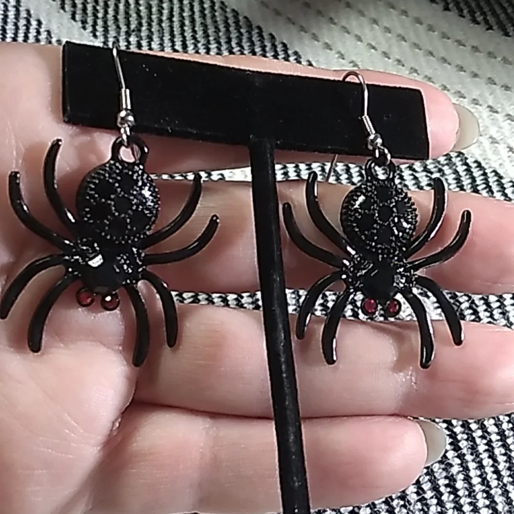 Black Widow Spider Metal, Enamal and Rhinestones Halloween Earrings